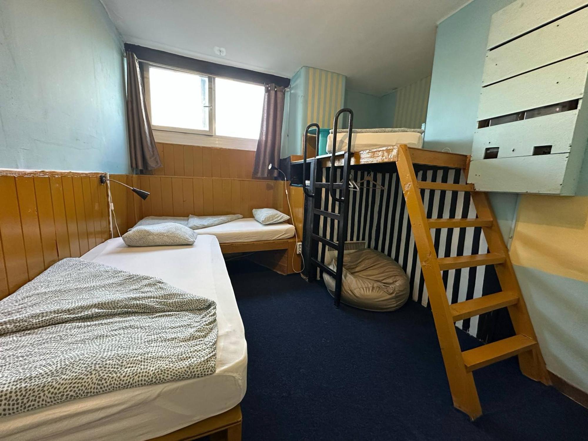 Baroque Hostel&Coworking Boedapest Buitenkant foto