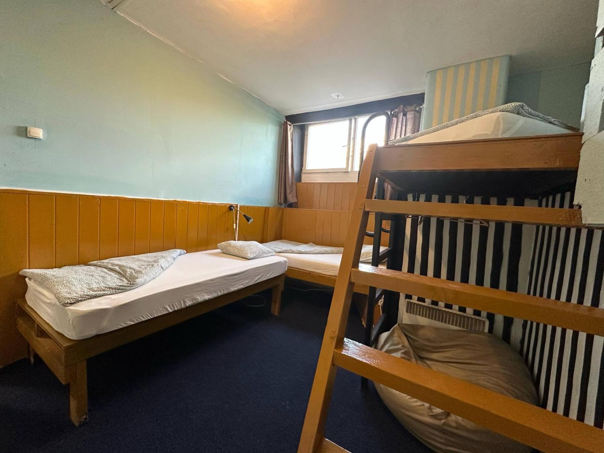 Baroque Hostel&Coworking Boedapest Buitenkant foto